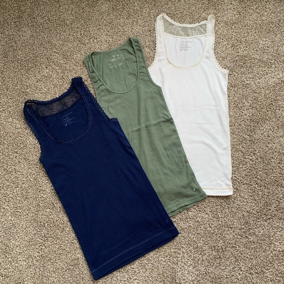 American Eagle Outfitters Tops - AE Size M Tanks